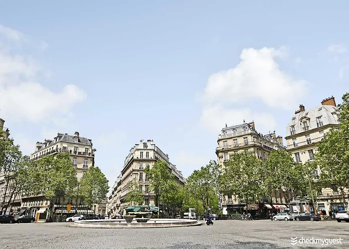 Air-conditioned Near Arc Triomphe شقة