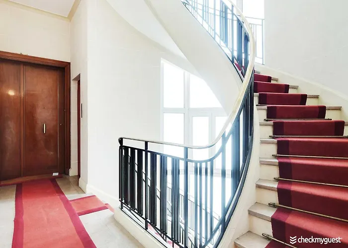 شقة Air-conditioned Near Arc Triomphe باريس