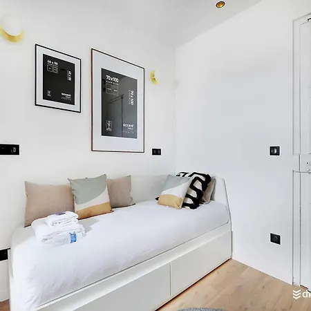 Apartment Air-conditioned Near Arc Triomphe *