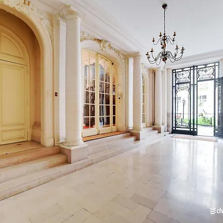 Apartment Air-conditioned Near Arc Triomphe *