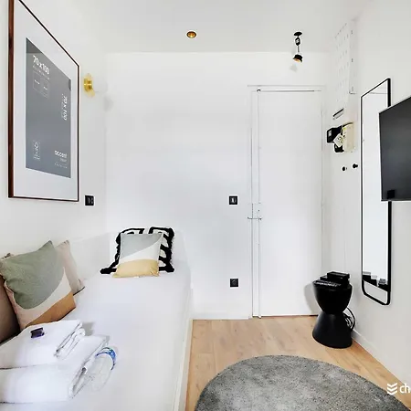 Apartment Air-conditioned Near Arc Triomphe
