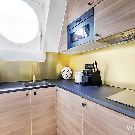 Apartment Air-conditioned Near Arc Triomphe *